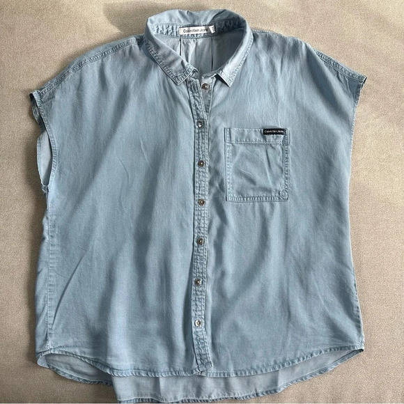 Calvin Klein Cap Sleeve Button Down. Size Large. - Picture 3 of 7
